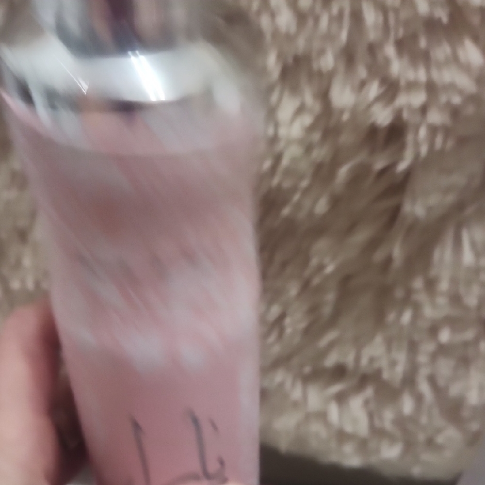 Ara Pink Perfume Bottle - Picture 5 of 5